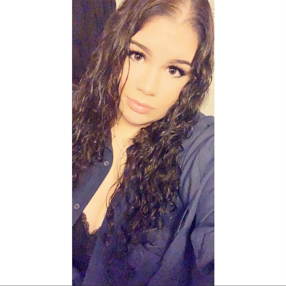 Meet your Posher, Mikaela
